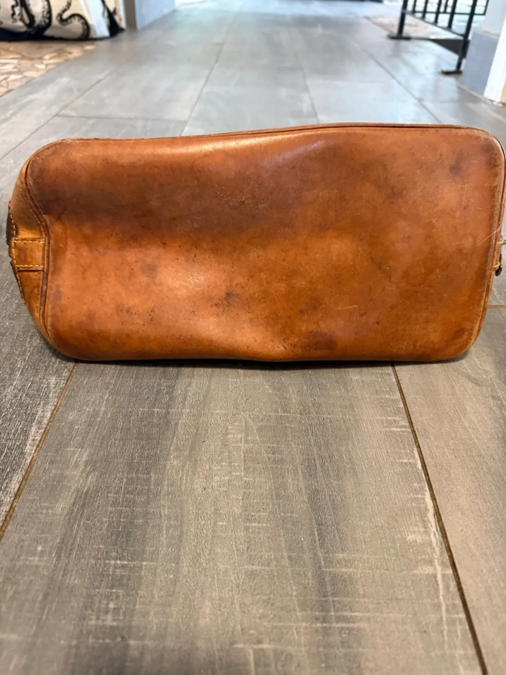 Louis Vuitton Brown Monogram Toiletry Bag - Picture 4 of 7